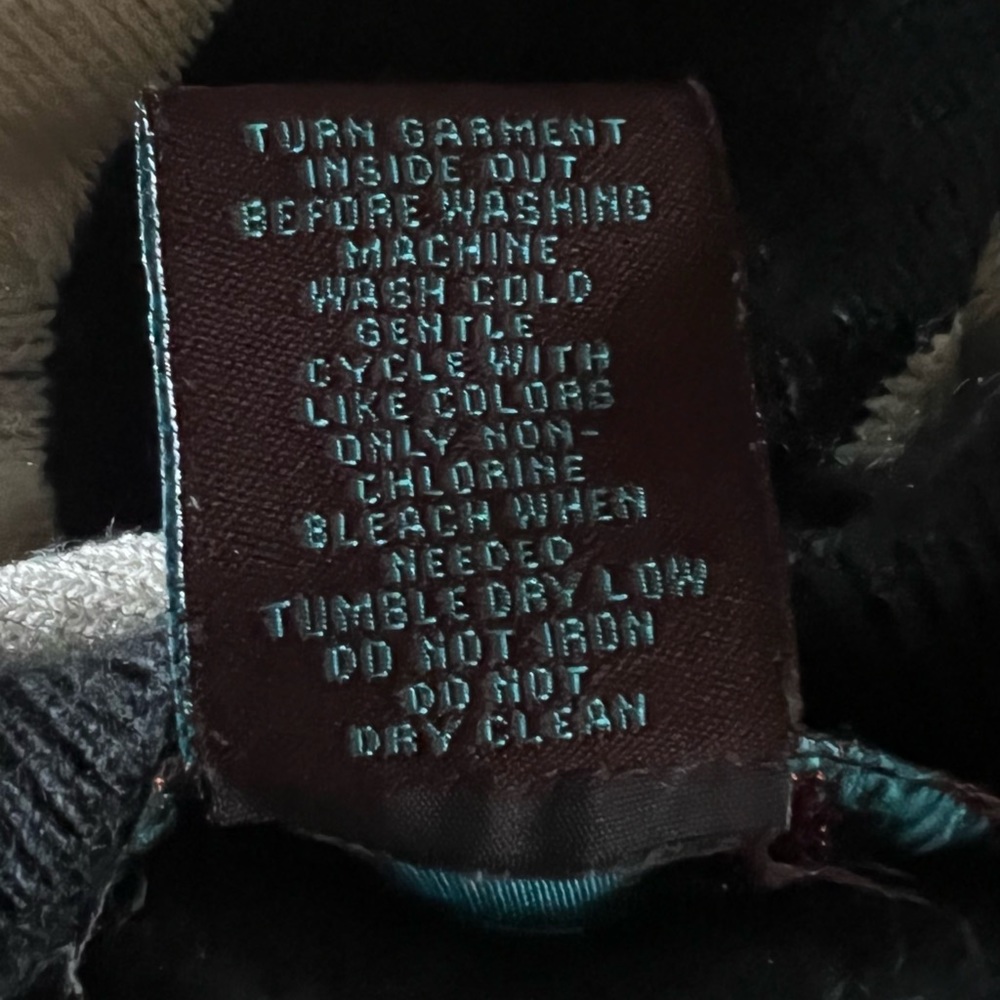 Soft Lightweight Sweater - Picture 10 of 10